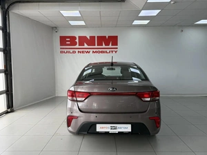 Седан Kia Rio 2018 года, 1250000 рублей, Смоленск