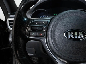 Седан Kia Optima 2016 года, 2015000 рублей, Ставрополь