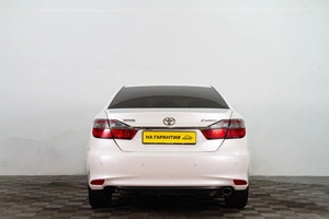 Седан Toyota Camry 2015 года, 2099000 рублей, Сургут