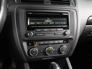 Седан Volkswagen Jetta 2012 года, 1030000 рублей, Воронеж