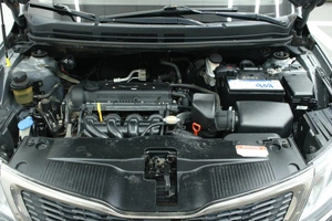 Седан Kia Rio 2012 года, 970000 рублей, Красноярск