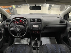 Седан Volkswagen Polo 2011 года, 587000 рублей, Солонцы