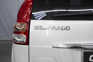 Внедорожник Toyota Land Cruiser Prado 2008 года, 1999000 рублей, Омск