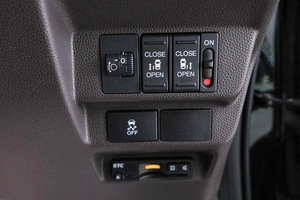 Минивэн Honda Freed 2017 года, 1499000 рублей, Красноярск