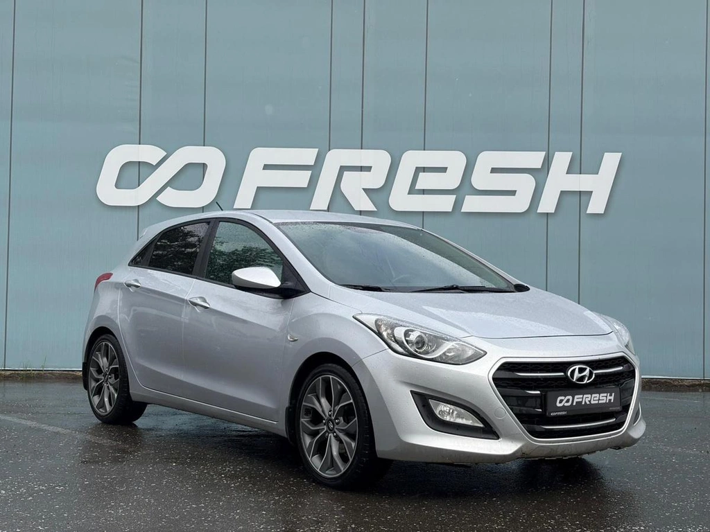 Хетчбэк Hyundai i30 2015 года, 880000 рублей, Ижевск