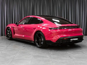 Седан Porsche Taycan 2020 года, 7639000 рублей, Тюмень