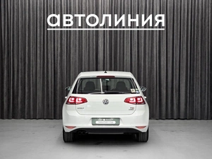 Хетчбэк Volkswagen Golf 2015 года, 1250000 рублей, Красноярск