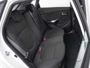 Хетчбэк Kia Rio 2014 года, 999999 рублей, Москва