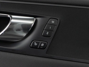 Внедорожник Volvo XC60 2020 года, 4459000 рублей, Тюмень