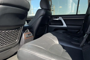 Внедорожник Toyota Land Cruiser 2019 года, 5450000 рублей, Солонцы