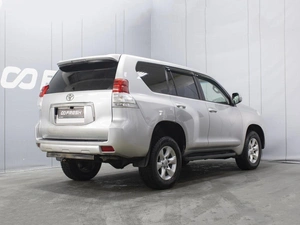 Внедорожник Toyota Land Cruiser Prado 2010 года, 2586000 рублей, Омск