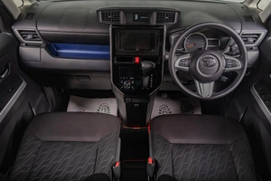 Минивэн Toyota Roomy 2019 года, 1179000 рублей, Томск