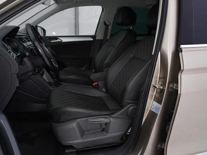 Внедорожник Volkswagen Tiguan 2017 года, 2100000 рублей, Тверь