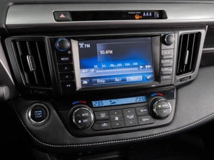 Внедорожник Toyota RAV4 2018 года, 2649000 рублей, Тюмень