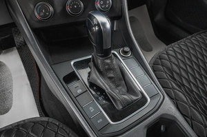 Седан Volkswagen Jetta 2018 года, 1349000 рублей, Барнаул