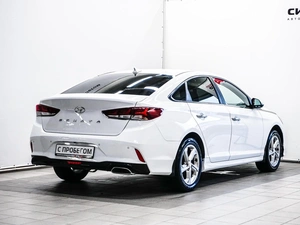 Седан Hyundai Sonata 2019 года, 1850000 рублей, Красноярск