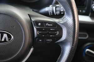 Внедорожник Kia Stonic 2019 года, 1889000 рублей, Омск