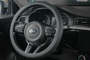 Седан Kia Rio 2018 года, 1419000 рублей, Тюмень