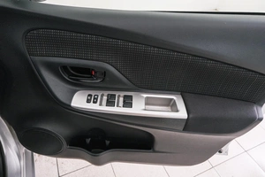 Хетчбэк Toyota Vitz 2015 года, 849000 рублей, Красноярск