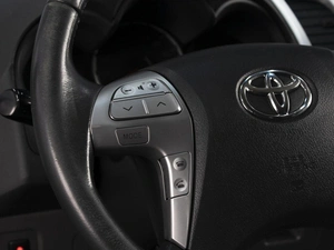 Пикап Toyota Hilux 2013 года, 2150000 рублей, Омск