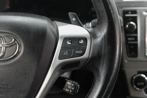 Седан Toyota Avensis 2012 года, 1529000 рублей, Новокузнецк