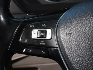 Внедорожник Volkswagen Tiguan 2017 года, 2079000 рублей, Тверь