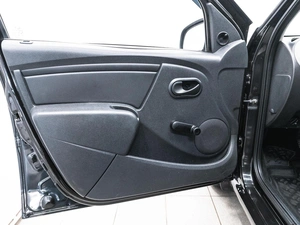 Седан Renault Logan 2010 года, 529000 рублей, Красноярск