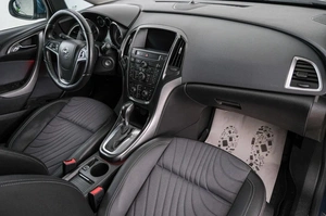 Седан Opel Astra 2014 года, 999000 рублей, Красноярск