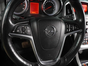 Хетчбэк Opel Astra GTC 2013 года, 949000 рублей, Воронеж