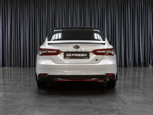 Седан Toyota Camry 2021 года, 3499000 рублей, Тюмень