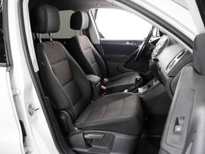 Внедорожник Volkswagen Tiguan 2013 года, 1370000 рублей, Тюмень