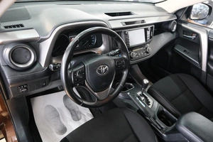 Внедорожник Toyota RAV4 2018 года, 2599000 рублей, Омск