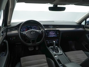 Седан Volkswagen Passat 2017 года, 2449077 рублей, Москва