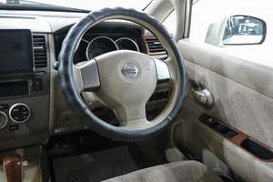 Седан Nissan Tiida Latio 2005 года, 439000 рублей, Новокузнецк