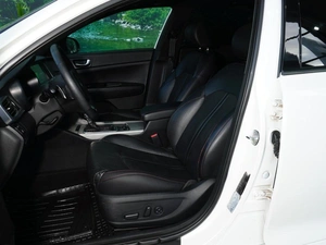 Седан Kia Optima 2016 года, 1548000 рублей, Тверь