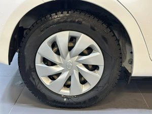 Хетчбэк Toyota Vitz 2017 года, 1197000 рублей, Красноярск