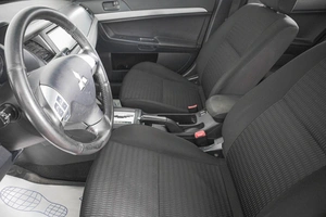 Седан Mitsubishi Lancer 2012 года, 899000 рублей, Кемерово