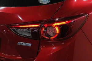 Хетчбэк Mazda Axela 2017 года, 1549000 рублей, Новокузнецк