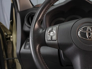 Внедорожник Toyota RAV4 2008 года, 1210000 рублей, Омск