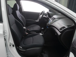 Седан Hyundai Solaris 2011 года, 769000 рублей, Тюмень
