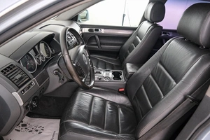 Внедорожник Volkswagen Touareg 2006 года, 899000 рублей, Красноярск