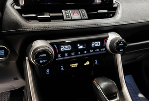 Внедорожник Toyota RAV4 2021 года, 3697000 рублей, Красноярск