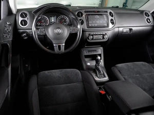 Внедорожник Volkswagen Tiguan 2014 года, 1819000 рублей, Воронеж