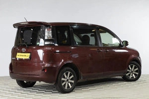 Минивэн Toyota Sienta 2014 года, 819000 рублей, Челябинск