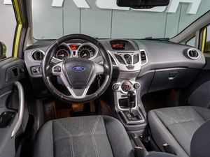 Хетчбэк Ford Fiesta 2011 года, 819000 рублей, Воронеж