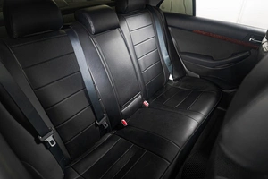 Седан Toyota Avensis 2005 года, 999000 рублей, Томск
