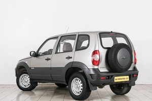 Внедорожник Chevrolet Niva 2012 года, 649000 рублей, Красноярск