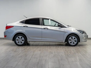 Седан Hyundai Solaris 2015 года, 1359000 рублей, Саратов