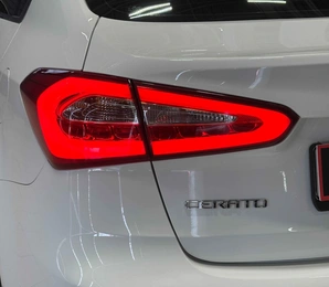 Седан Kia Cerato 2014 года, 1050000 рублей, Красноярск