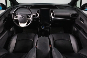 Лифтбек Toyota Prius 2019 года, 2389000 рублей, Сургут